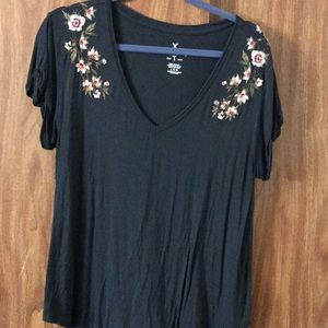 American Eagle floral embroidered tee